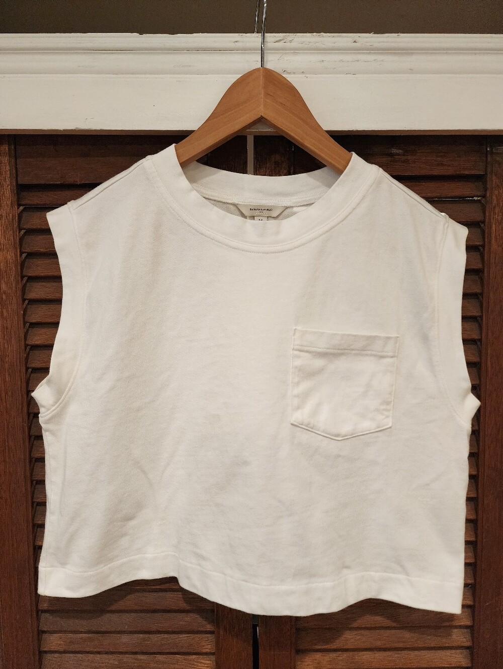 Banana Republic White Sleeveless Pocket Tank Size M